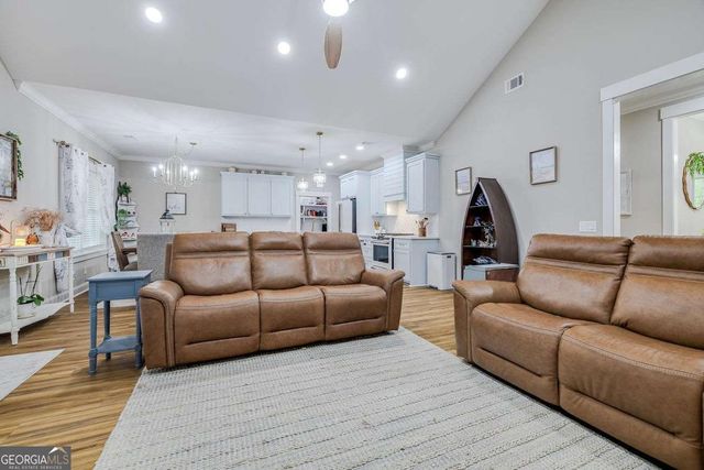 1037 Lake Side Drive NE, Townsend, GA 31331