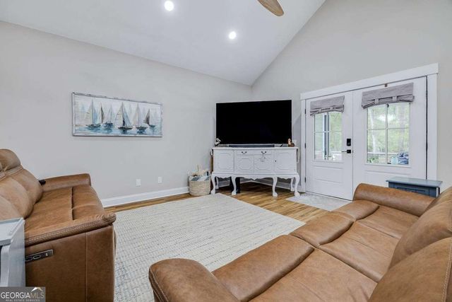 1037 Lake Side Drive NE, Townsend, GA 31331
