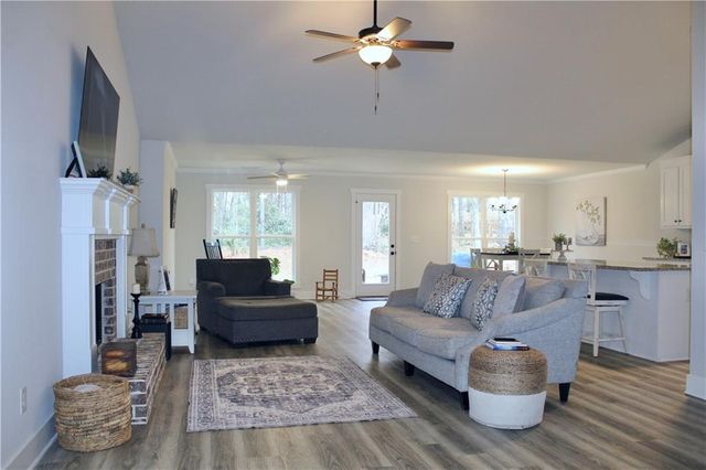 41 Meagan Street, Statham, GA 30666