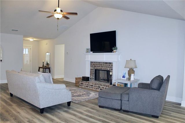 41 Meagan Street, Statham, GA 30666