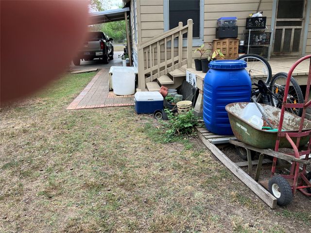 1010 Harlem, El Campo, TX 77437