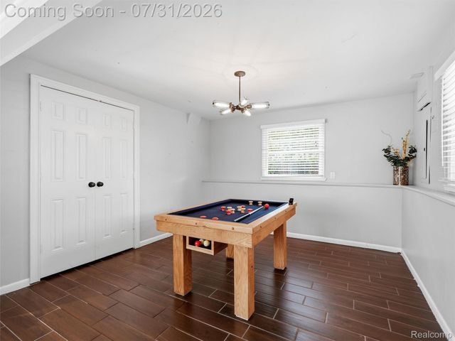 138 Aintree Road, Oakland Charter Township, MI 48306