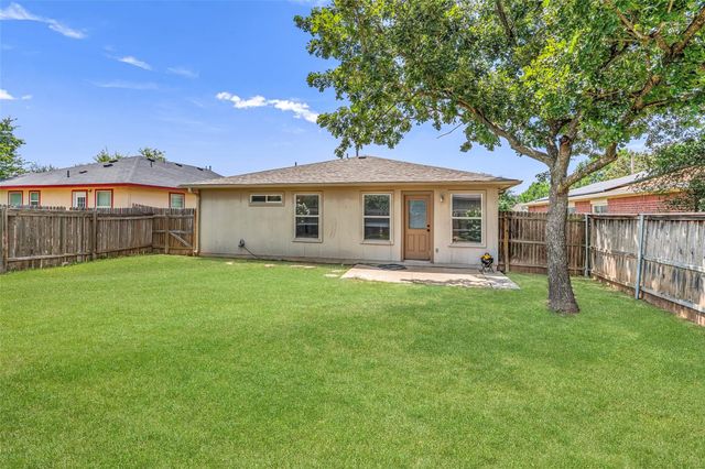 203 Brooke ST, Hutto, TX 78634