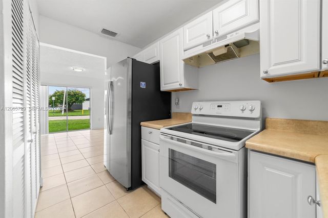 19528 NW 55th Cir Place 19528, Miami Gardens, FL 33055