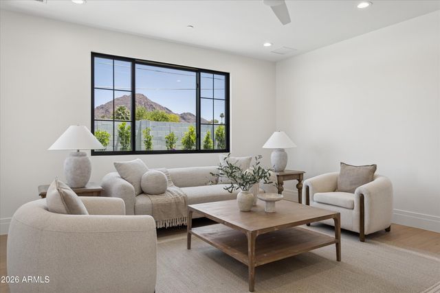 4248 E PATRICIA JANE Drive, Phoenix, AZ 85018