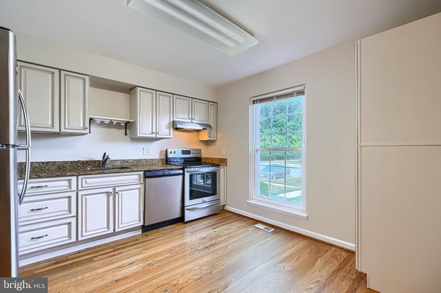 17 KILLADOON CT, Lutherville Timonium, MD 21093