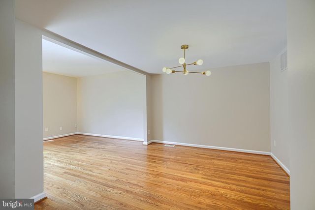 17 KILLADOON CT, Lutherville Timonium, MD 21093