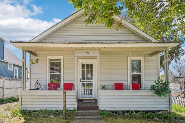 327 8th Avenue, Baraboo, WI 53913