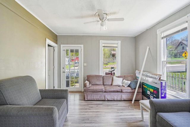 327 8th Avenue, Baraboo, WI 53913