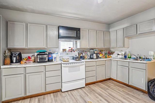 327 8th Avenue, Baraboo, WI 53913