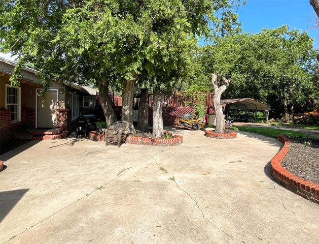 9137 Highway 67 377, Comanche, TX 76442