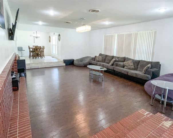 9137 Highway 67 377, Comanche, TX 76442
