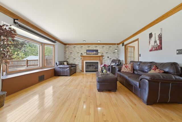 1401 W 95th Place, Crown Point, IN 46307