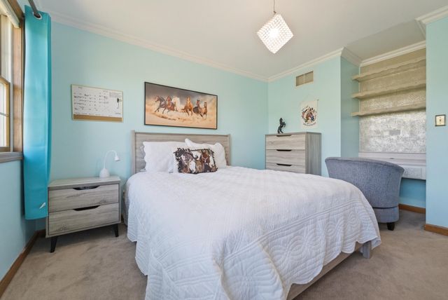 1401 W 95th Place, Crown Point, IN 46307