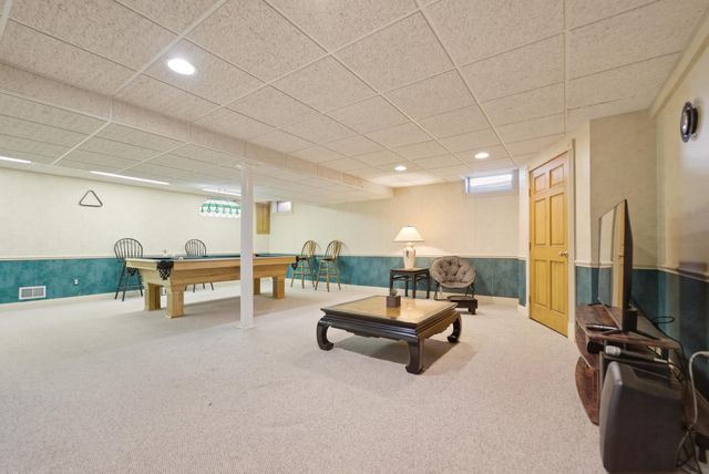 1401 W 95th Place, Crown Point, IN 46307