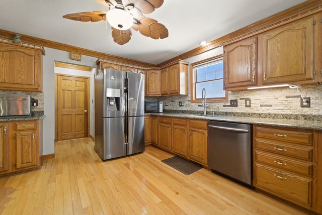 1401 W 95th Place, Crown Point, IN 46307