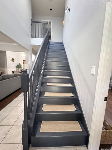 611 Midnight Dr, San Antonio, TX 78260