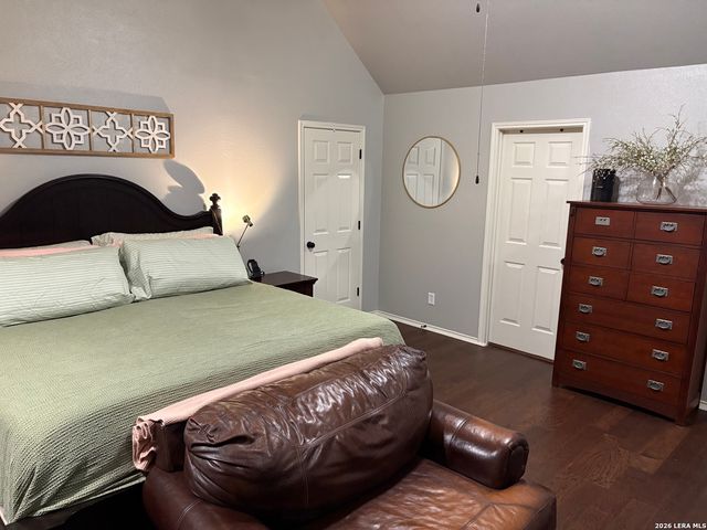 611 Midnight Dr, San Antonio, TX 78260