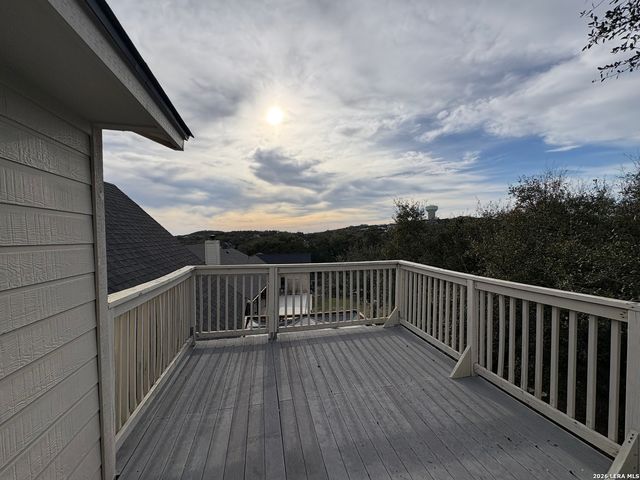 611 Midnight Dr, San Antonio, TX 78260