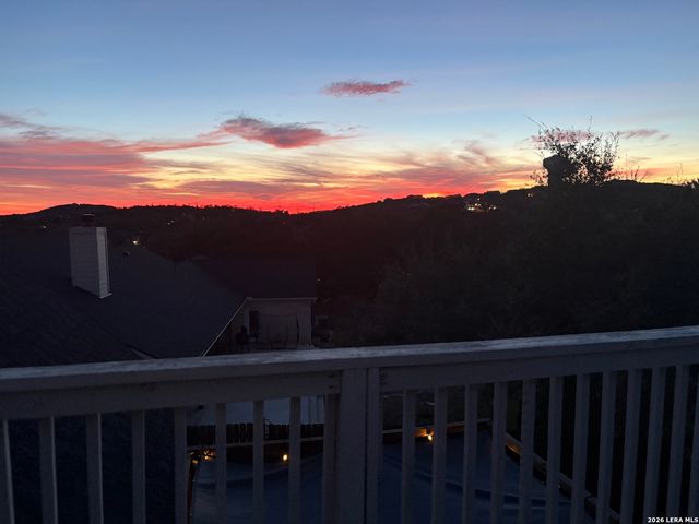 611 Midnight Dr, San Antonio, TX 78260