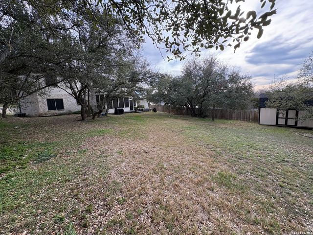 611 Midnight Dr, San Antonio, TX 78260