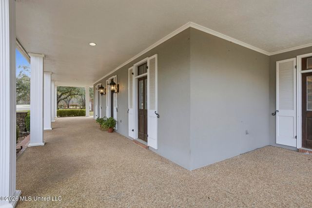 105 Beaver Run Drive, Brandon, MS 39047