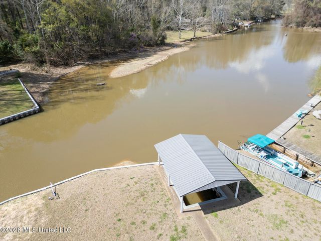 105 Beaver Run Drive, Brandon, MS 39047