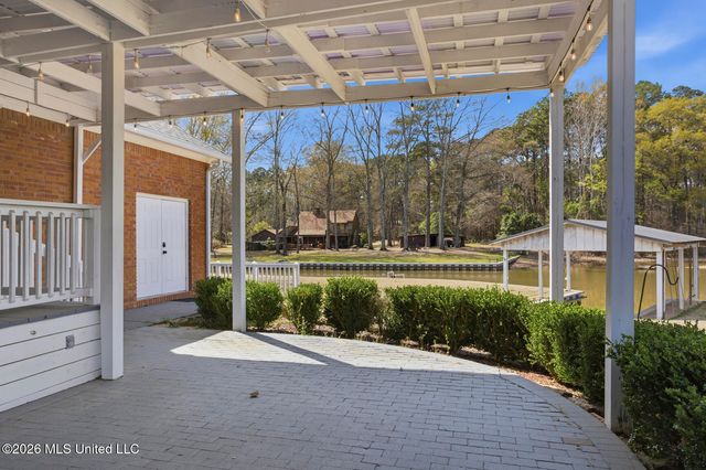 105 Beaver Run Drive, Brandon, MS 39047