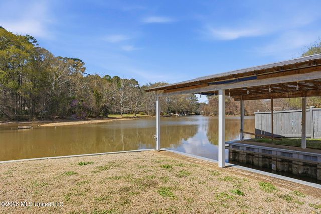 105 Beaver Run Drive, Brandon, MS 39047