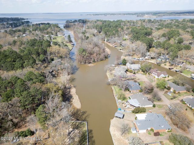 105 Beaver Run Drive, Brandon, MS 39047