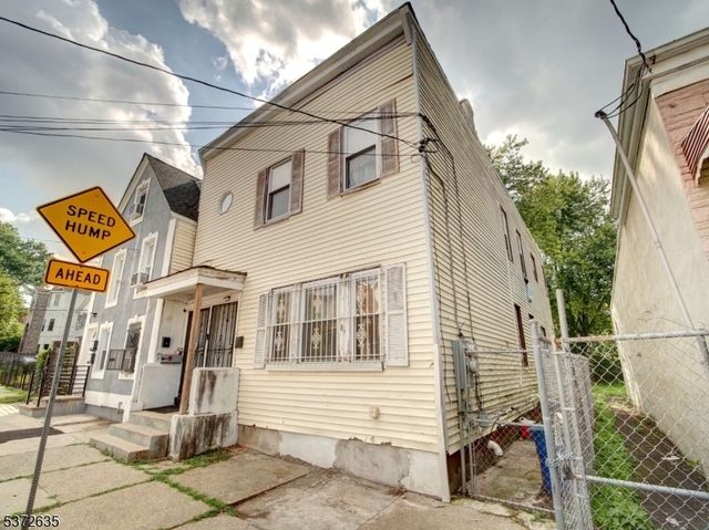75 S 6Th St, Newark City, NJ 07107