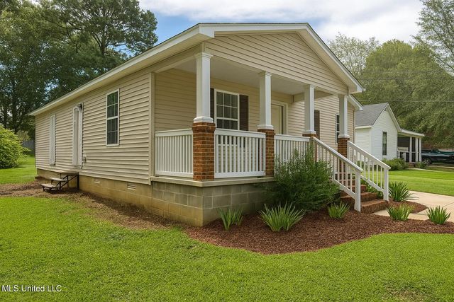 2306 Woods Street, Tupelo, MS 38801