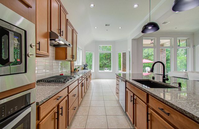 13812 N Lake Branch Lane, Houston, TX 77044