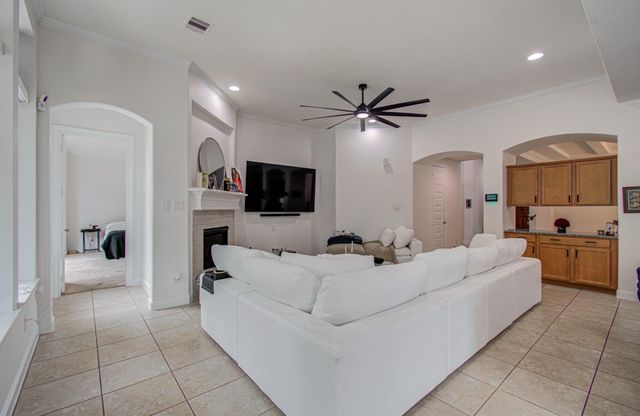 13812 N Lake Branch Lane, Houston, TX 77044