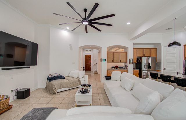 13812 N Lake Branch Lane, Houston, TX 77044