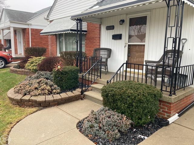 23051 Saxony Street, Eastpointe, MI 48021