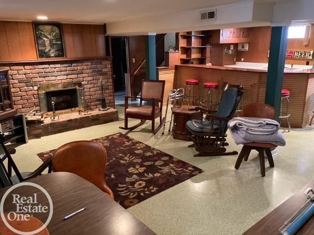 23051 Saxony Street, Eastpointe, MI 48021