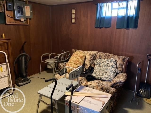 23051 Saxony Street, Eastpointe, MI 48021