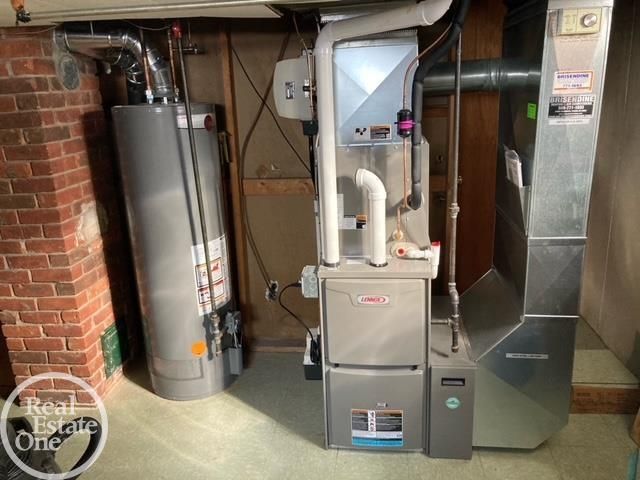 23051 Saxony Street, Eastpointe, MI 48021