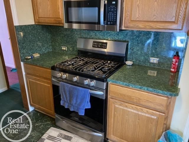 23051 Saxony Street, Eastpointe, MI 48021