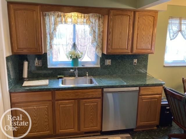 23051 Saxony Street, Eastpointe, MI 48021