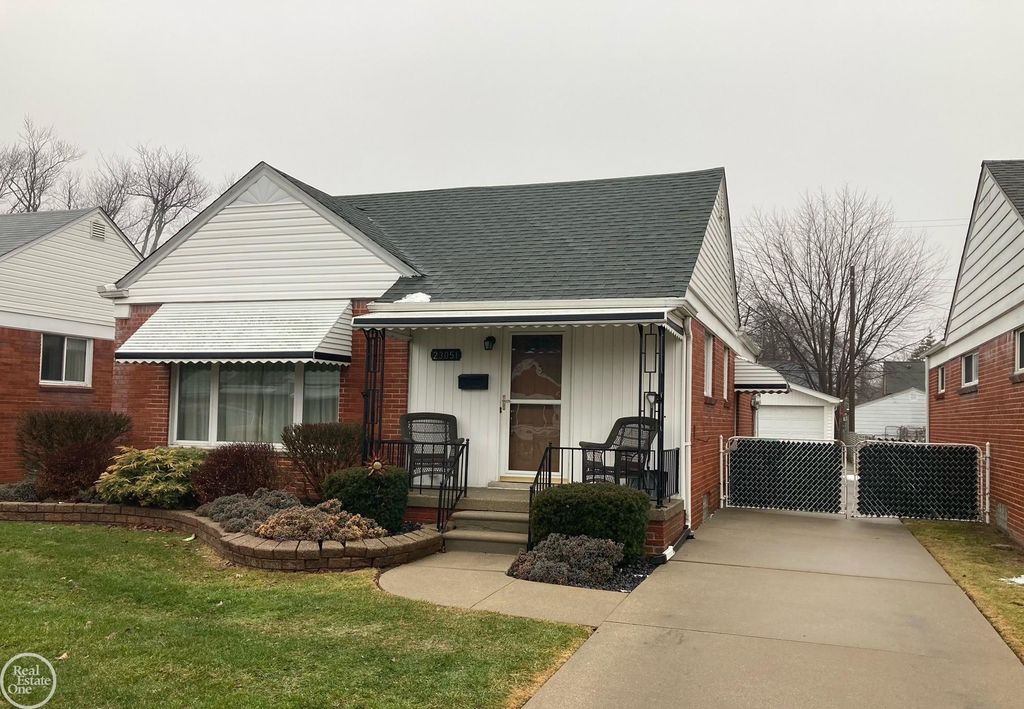 23051 Saxony Street, Eastpointe, MI 48021