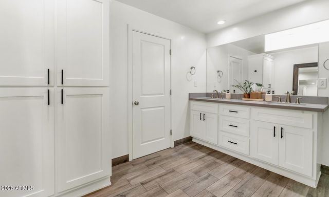 828 E MYRTLE Avenue, Phoenix, AZ 85020
