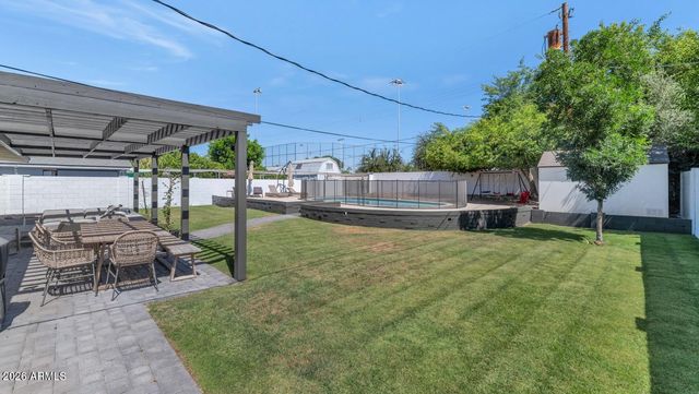828 E MYRTLE Avenue, Phoenix, AZ 85020