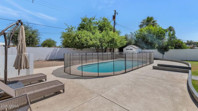 828 E MYRTLE Avenue, Phoenix, AZ 85020
