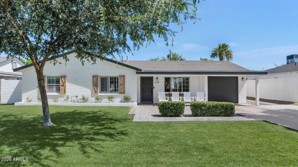 828 E MYRTLE Avenue, Phoenix, AZ 85020