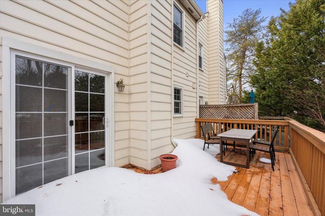 2048 PIERIS CT, Vienna, VA 22182