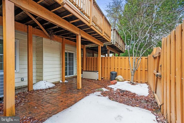 2048 PIERIS CT, Vienna, VA 22182