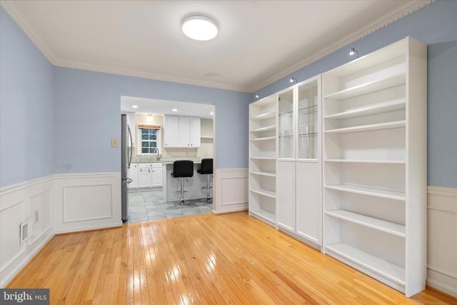 2048 PIERIS CT, Vienna, VA 22182