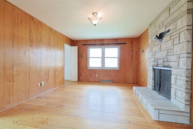 6233 Sharlene Drive, Cincinnati, OH 45248